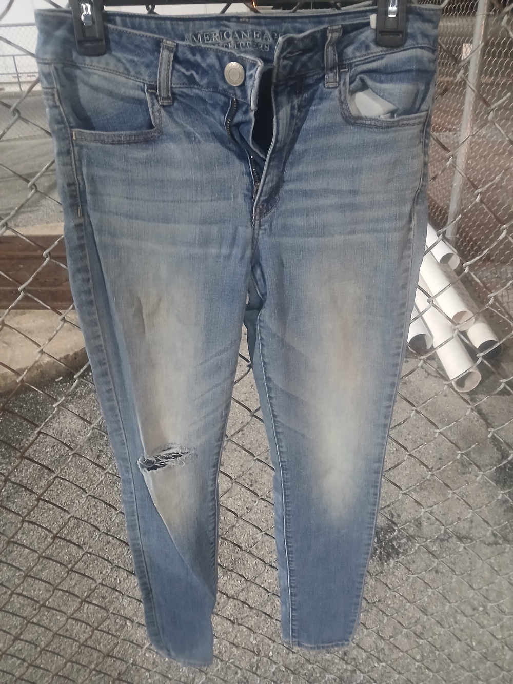 American Eagle Outfitters Light Blue Distressed Skinny Jeans